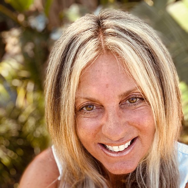 Lauren Jacobs